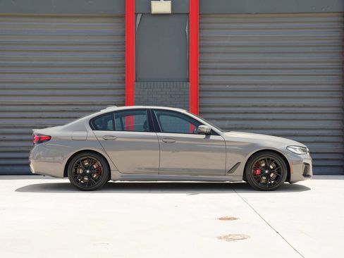 Used 2021 BMW 540i w/ M Sport Package RWD image 5