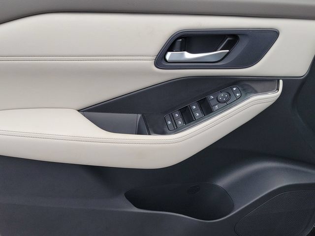 New 2026 Nissan Rogue Dark Armor FWD image 12