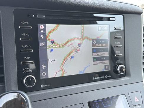 Used 2018 Toyota Sienna XLE w/ XLE Navigation Package FWD image 20