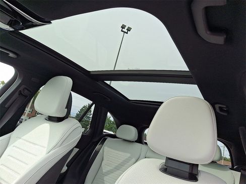 Certified 2025 Mercedes-Benz GLC 300 4MATIC image 14