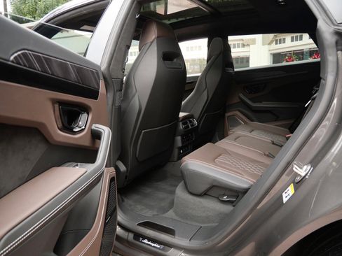 Used 2024 Lamborghini Urus S image 20