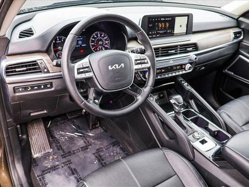 Used 2022 Kia Telluride EX w/ EX Premium Package image 10