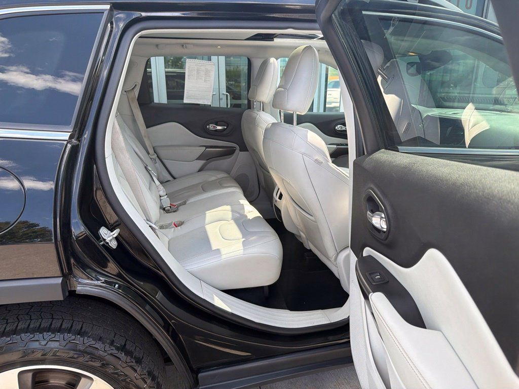 Used 2021 Jeep Cherokee Limited AWD/4WD image 20