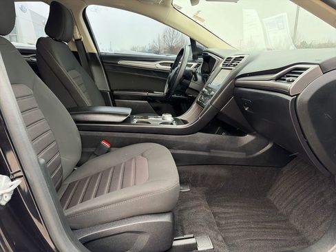 Used 2020 Ford Fusion SE image 15