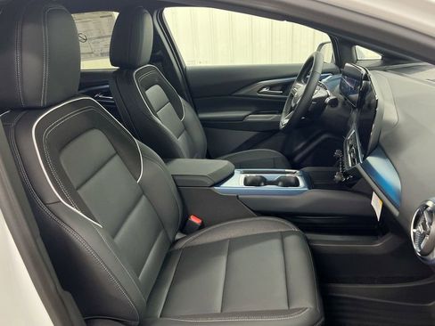 Used 2024 Chevrolet Equinox EV LT FWD image 22