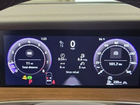 New 2026 Volkswagen Tiguan SEL R-Line AWD/4WD image 33