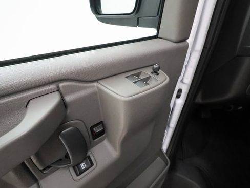 Used 2024 Chevrolet Express 3500 LT w/ LT Preferred Equipment Group image 8