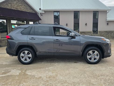 Used 2025 Toyota RAV4 LE AWD/4WD image 20