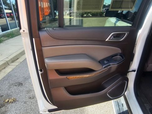 Used 2019 GMC Yukon XL Denali w/ Denali Ultimate Package RWD image 10