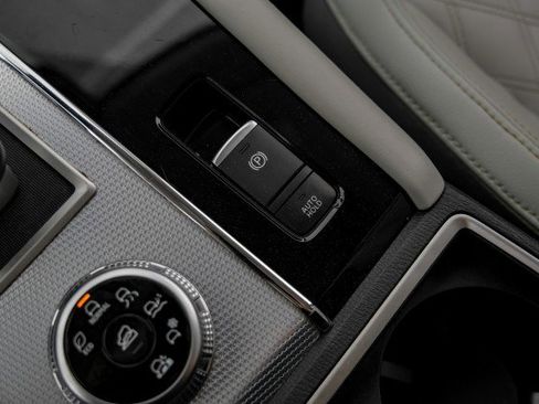 Used 2023 Mitsubishi Outlander SEL Black Edition image 29