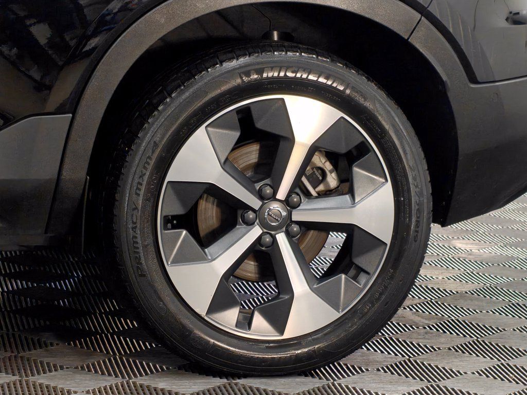 Used 2023 Volvo XC40 B4 Ultimate FWD image 62