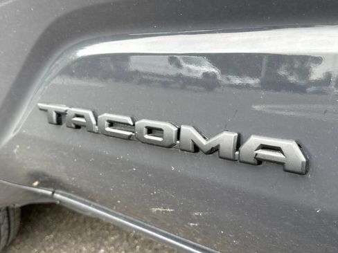 Certified 2024 Toyota Tacoma SR5 AWD/4WD image 17
