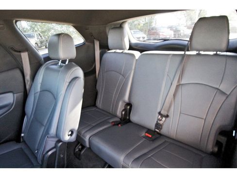 Used 2022 Buick Enclave Premium image 32