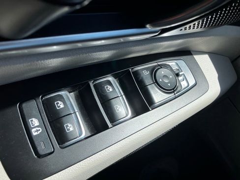 Used 2023 Kia Telluride S image 24