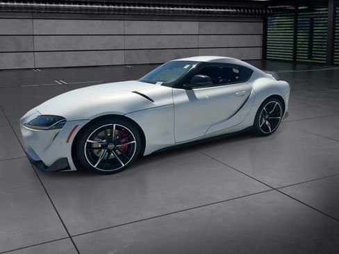 Used 2022 Toyota Supra Premium w/ Driver Assist Package RWD image 4