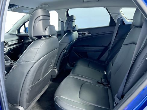 Certified 2025 Kia Sportage EX image 25