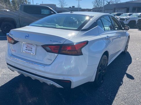Used 2022 Nissan Altima 2.5 Platinum image 17