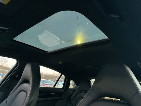 Used 2019 Porsche Panamera 4 image 19