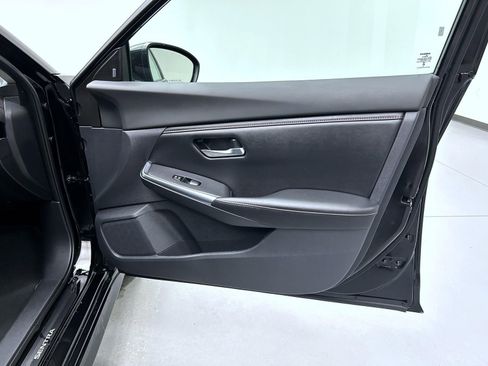 Used 2022 Nissan Sentra SR w/ Electronics Package image 16