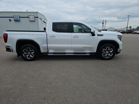 Used 2023 GMC Sierra 1500 SLT w/ SLT Premium Plus Package AWD/4WD image 6