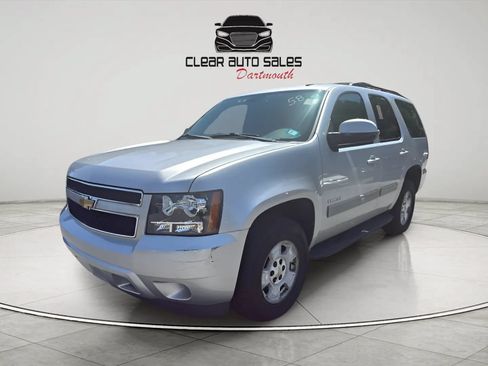 Used 2011 Chevrolet Tahoe LS w/ Convenience Package AWD/4WD image 4