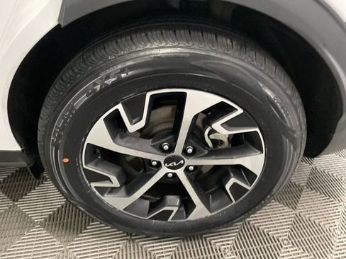 Certified 2024 Kia Sportage EX image 25
