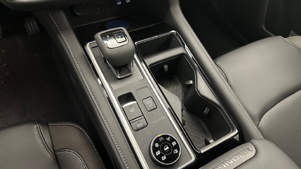 New 2026 Nissan Pathfinder SL AWD/4WD image 12