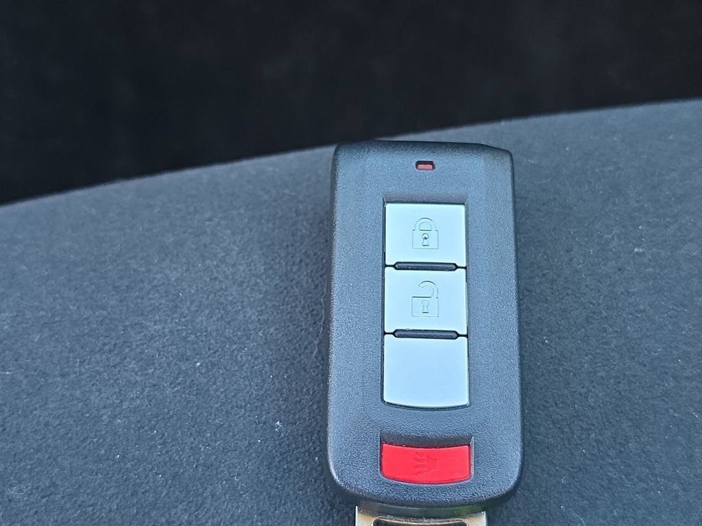 Used 2026 Mitsubishi Outlander Sport SE AWD/4WD image 32