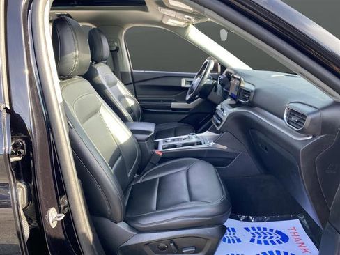 Certified 2023 Ford Explorer XLT w/ Equipment Group 202A image 27