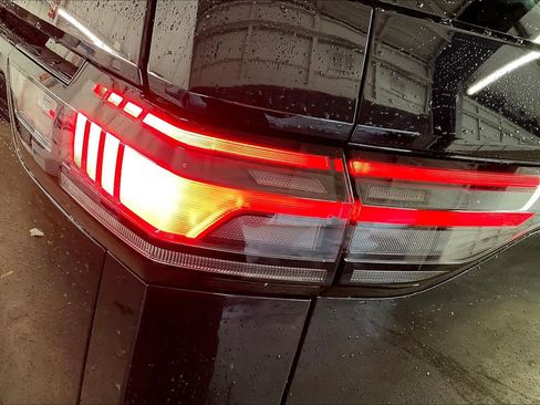 New 2025 Volkswagen ID. Buzz Pro S image 24