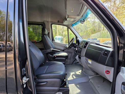 Used 2018 Mercedes-Benz Sprinter 2500 w/ Driver Efficiency Package image 27