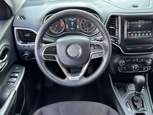 Used 2019 Jeep Cherokee Latitude w/ Popular Appearance Group image 14