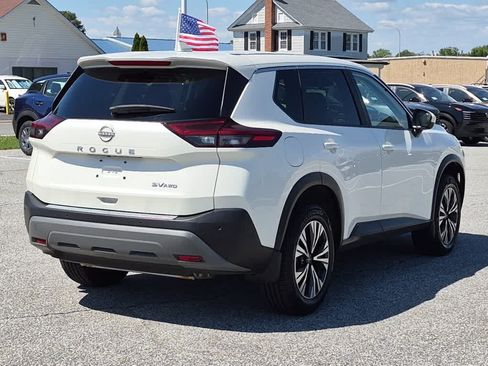 Used 2023 Nissan Rogue SV AWD/4WD image 3