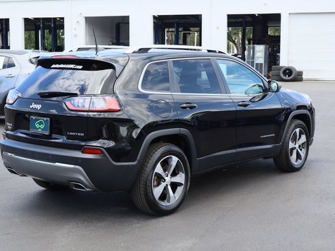 Used 2019 Jeep Cherokee Limited AWD/4WD image 9