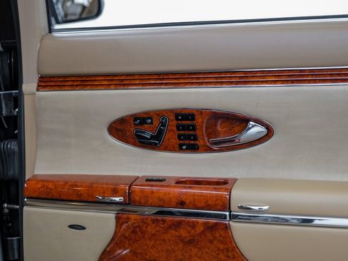 Used 2005 Maybach 57 image 47