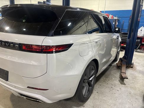 Used 2024 Land Rover Range Rover Sport Dynamic SE AWD/4WD image 7