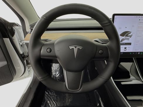 Used 2020 Tesla Model 3 Standard Range Plus RWD image 13