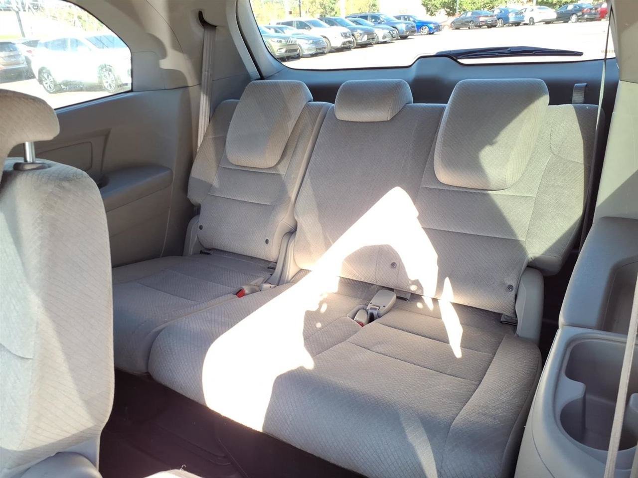 Used 2015 Honda Odyssey EX image 9