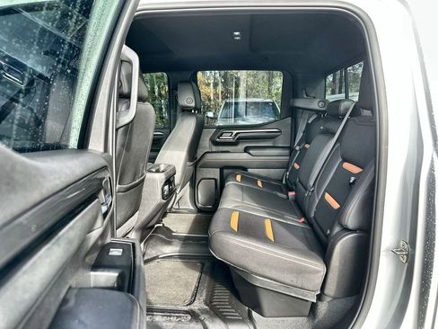 Certified 2022 GMC Sierra 1500 AT4 w/ AT4 Premium Package image 24