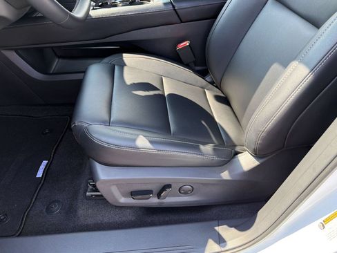 Certified 2025 Nissan Murano SV AWD/4WD image 18