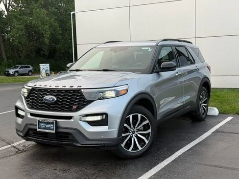 Used 2020 Ford Explorer ST w/ Premium Technology Package AWD/4WD image 2