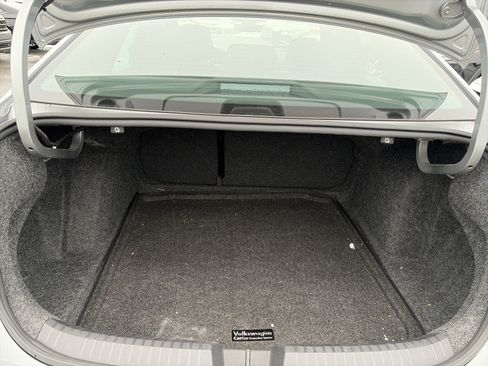 Used 2024 Volkswagen Jetta Sport image 15