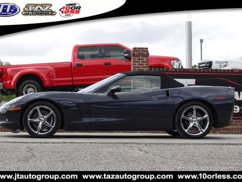 Used 2013 Chevrolet Corvette Convertible w/ 3LT Preferred Equipment Group RWD image 4