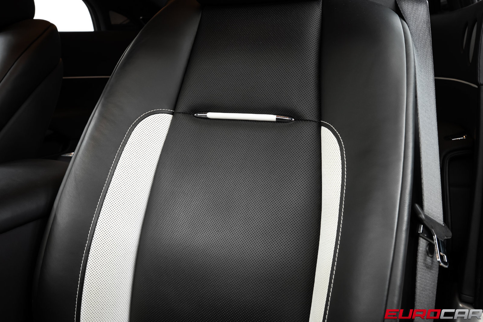 Used 2019 Rolls-Royce Wraith RWD image 38