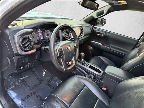 Certified 2020 Toyota Tacoma TRD Sport image 11