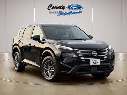 Used 2024 Nissan Rogue S image 1