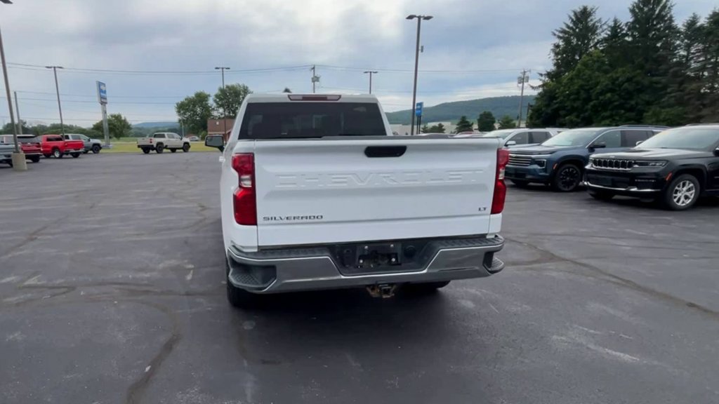 Used 2022 Chevrolet Silverado 1500 LT AWD/4WD image 7