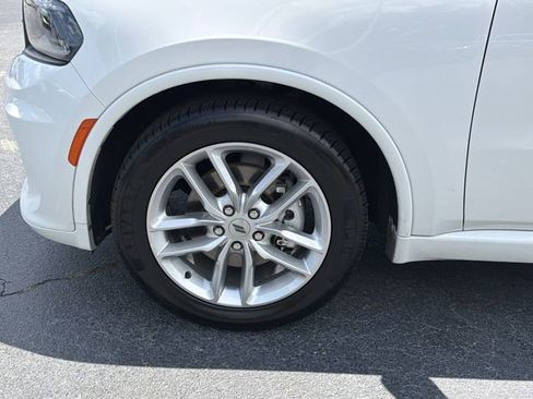 Used 2024 Dodge Durango GT RWD image 29