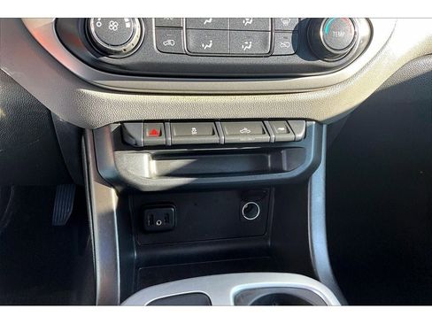 Used 2019 Chevrolet Colorado LT image 25