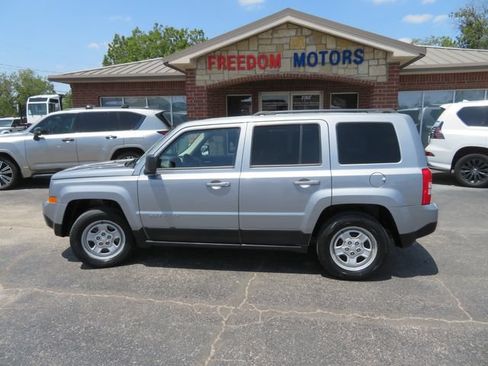 Used 2015 Jeep Patriot Sport w/ Power Value Group FWD image 8